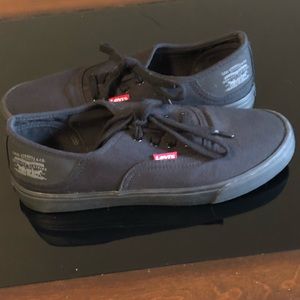 Levi’s low top sneakers
